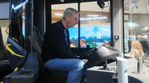 致敬每一程跨越山海的抵达！金旅豪华电动大巴亮相比利时客车展(图4)