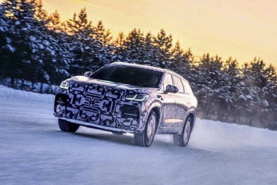 10来万奇瑞7座SUV曝光！自动泊车女王副驾关键20T+8AT(图4)