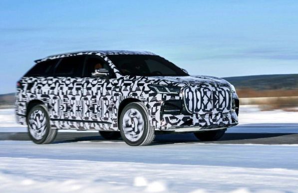 10来万奇瑞7座SUV曝光！自动泊车女王副驾关键20T+8AT(图2)