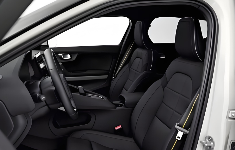 26款Polestar 2深度解析智能座舱+554km续航能否狙击Model 3？(图4)
