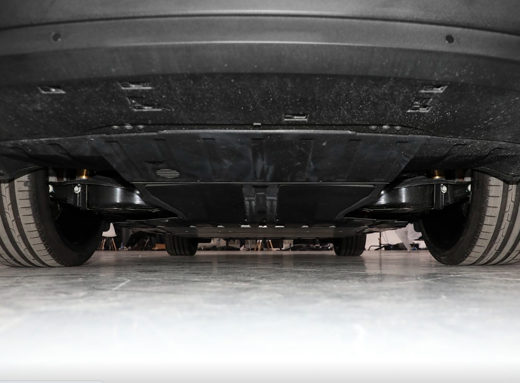 26款Polestar 2深度解析智能座舱+554km续航能否狙击Model 3？(图7)