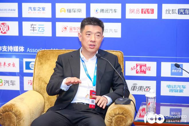 对话阿里云李强:阿里云服务要做算力时代的“水电煤”|直击百人会2025