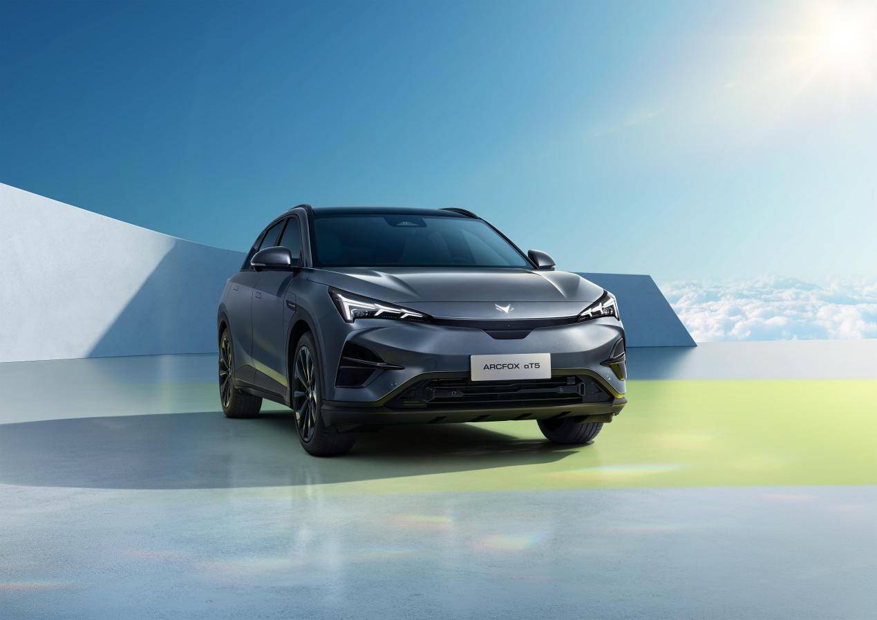 极狐新阿尔法T5智能座舱极狐汽车为驾驶者打造的专属空间