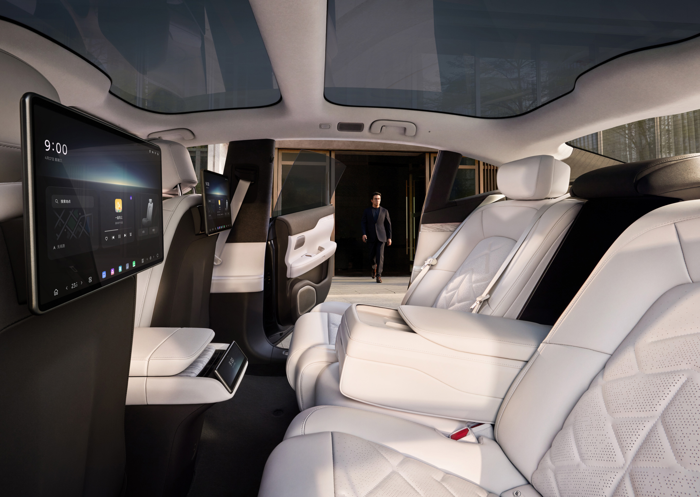 攻克大屏镀膜“卡脖子”难题！振华真空如何定义智能座舱光学新标杆？