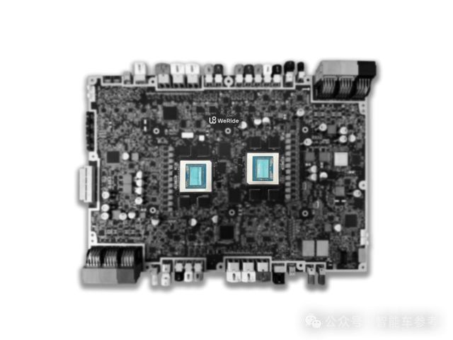 老黄刚走全球最强算力Robotaxi方案落地中国(图3)