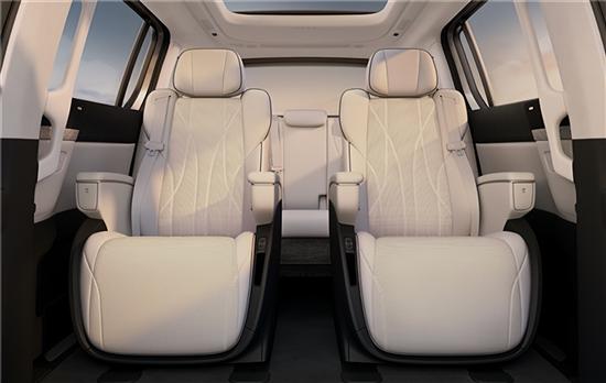 2025世界人工智能大会：阶跃星辰与吉利联合推出创新智能座舱AgentOS