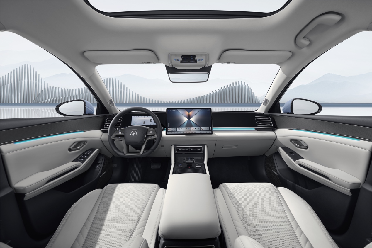 星纪魅族Flyme Auto：智能座舱系统销量破百万重塑车载体验