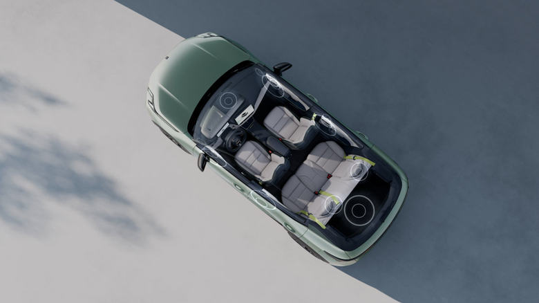 2025款领克06 Relive：定义年轻群体精致出行的“智”变样本(图6)