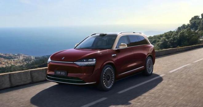 20万车主选择的智慧旗舰！问界M9以智能座舱树立智能交互标杆(图1)