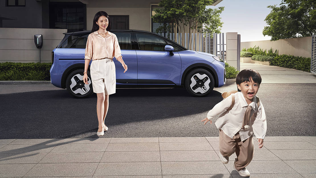 极狐汽车智趣夏日：极狐汽车考拉伴亲子畅行无忧