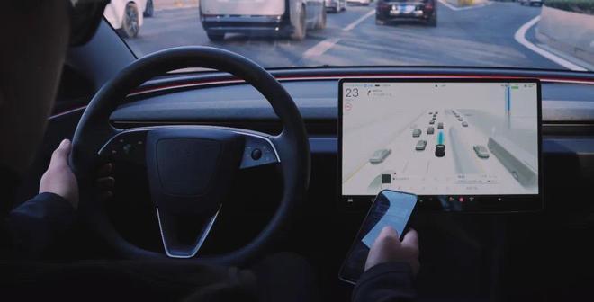 特斯拉震撼发布：自动驾驶技术突飞猛进激光雷达恐遭淘汰！(图2)