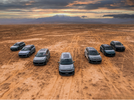 智能座舱体验：一汽-大众全新揽境 vs 上汽大众途昂(图1)