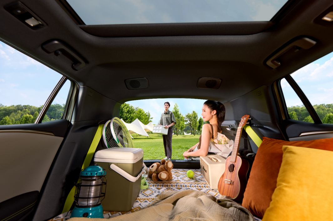 限时售价1076万元起领克06 Relive焕新上市(图2)