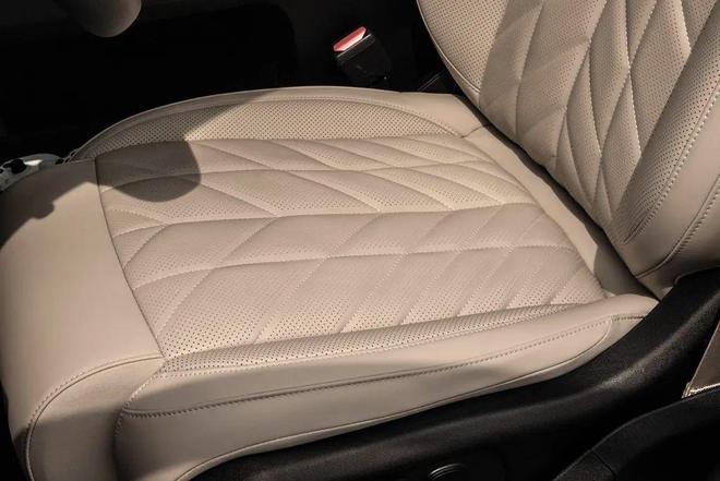 ET9车主看了都眼红？新ES6这些同款配置太香了！(图3)