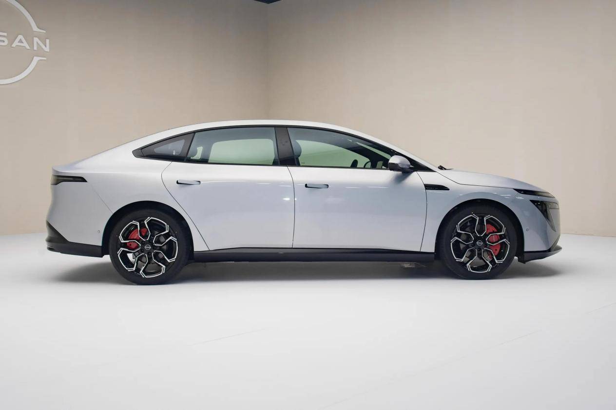 日产出爆款了？最大续航635km配大沙发+智驾顶配售价不到15万