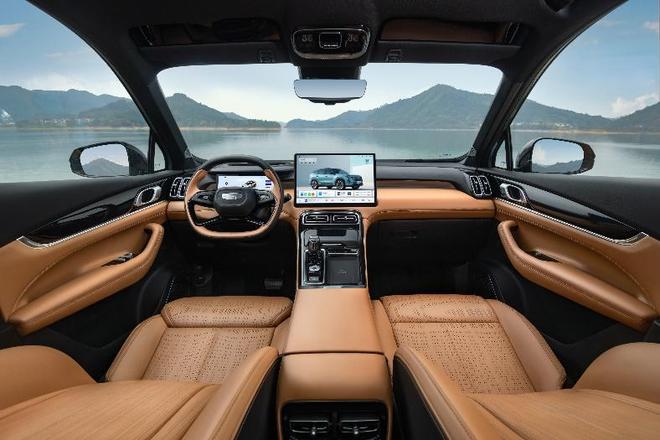 第四代博越L震撼上市：929万元起重塑燃油SUV价值新标杆(图2)