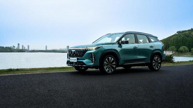 第四代博越L震撼上市：929万元起重塑燃油SUV价值新标杆(图6)