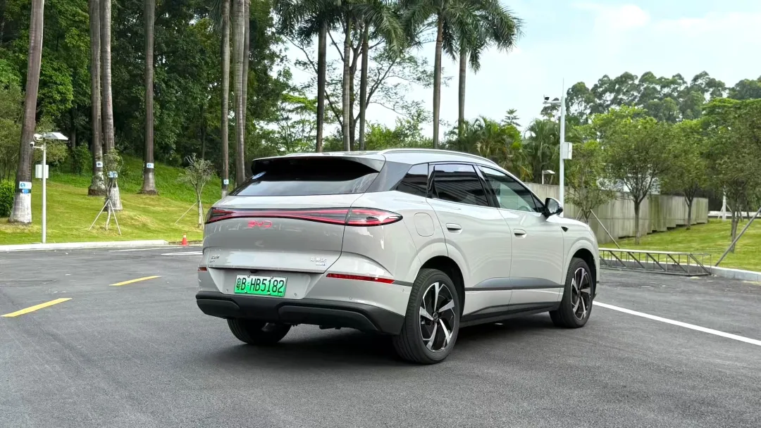 诸多安全配置全系标配体验比亚迪海狮06系列(图2)