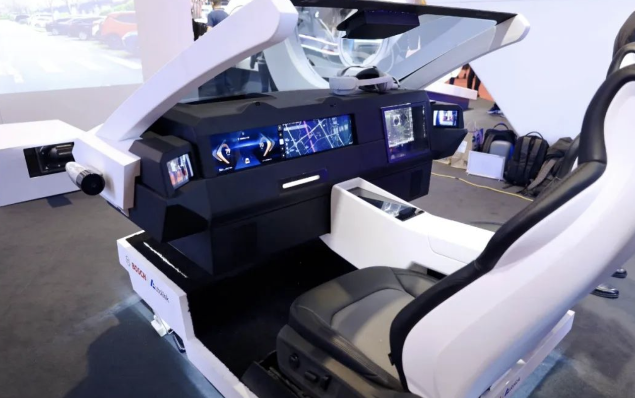 智能座舱体验不错领克07 EM-P个性设计走向Z时代家庭用户