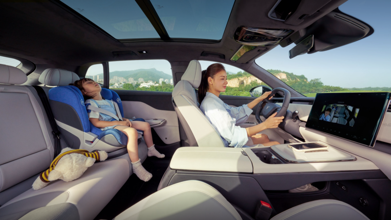 亿咖通科技助力吉利银河M9开启预售协同打造新一代AI智能座舱