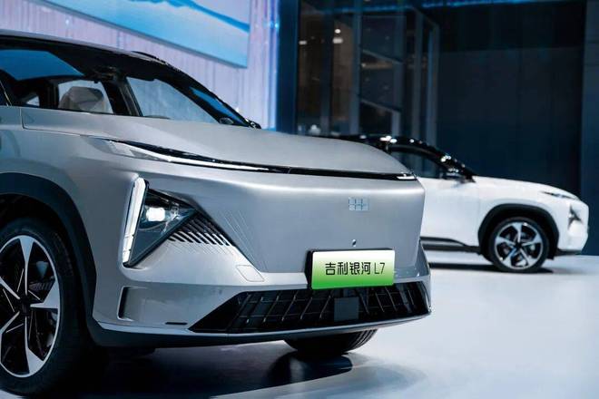 8月销量暴涨173%朱西产：看算力吉利中国车厂第一(图3)