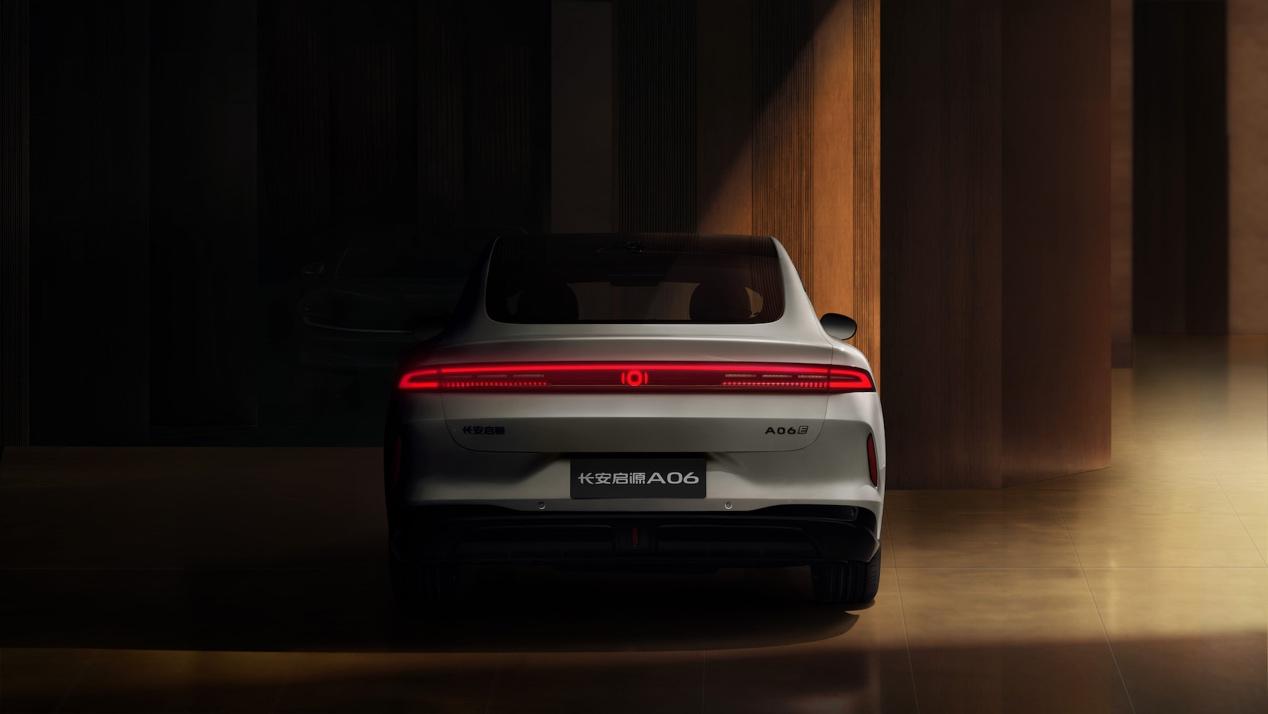 聚焦家庭出行痛点长安启源A06首秀有何看点？(图25)