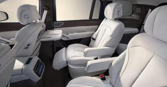 同台竞技血海突围：三车同日上市 新车亮点解析(图20)