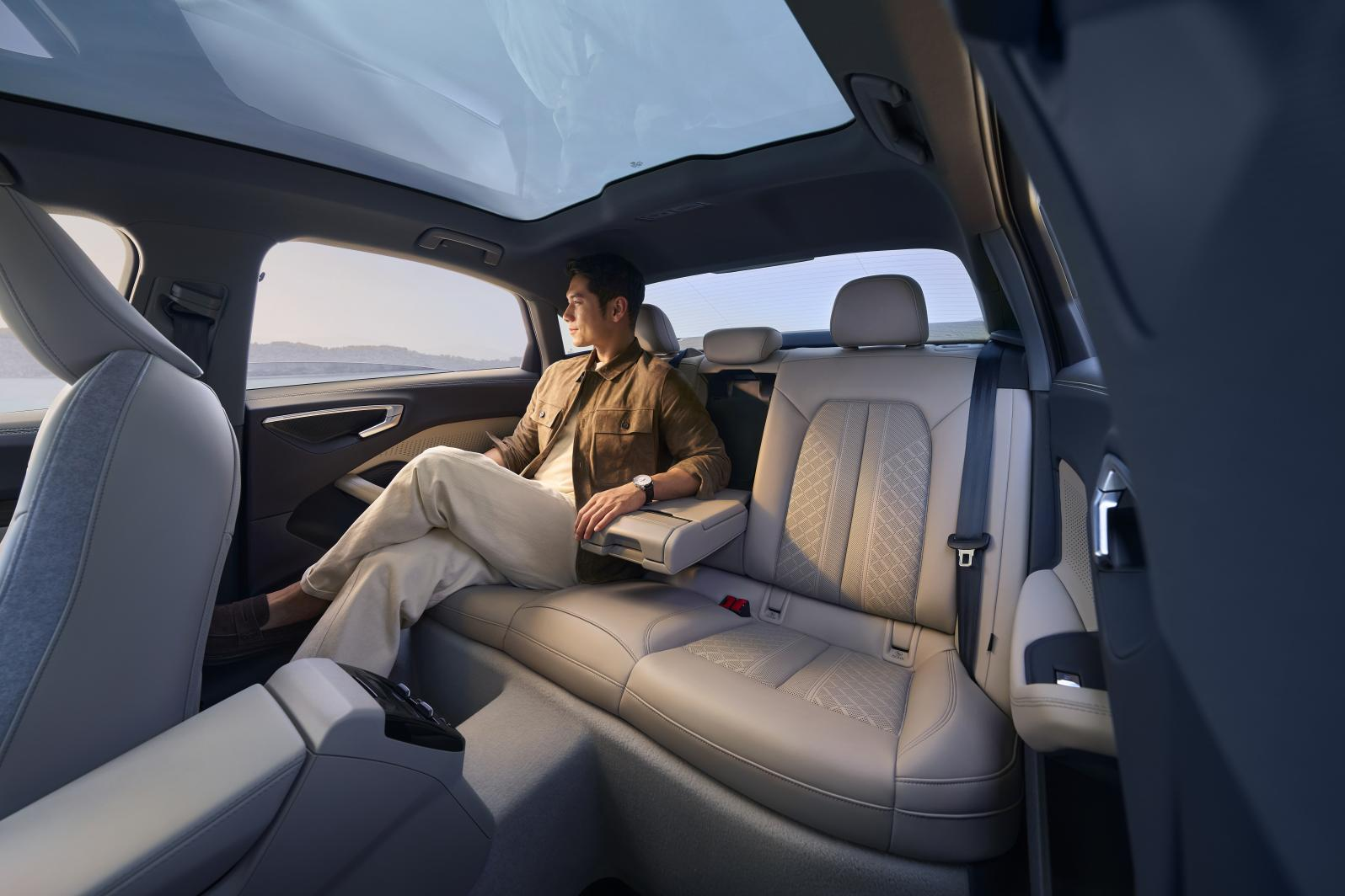 曼胡默尔开启智能座舱空气净化的新纪元