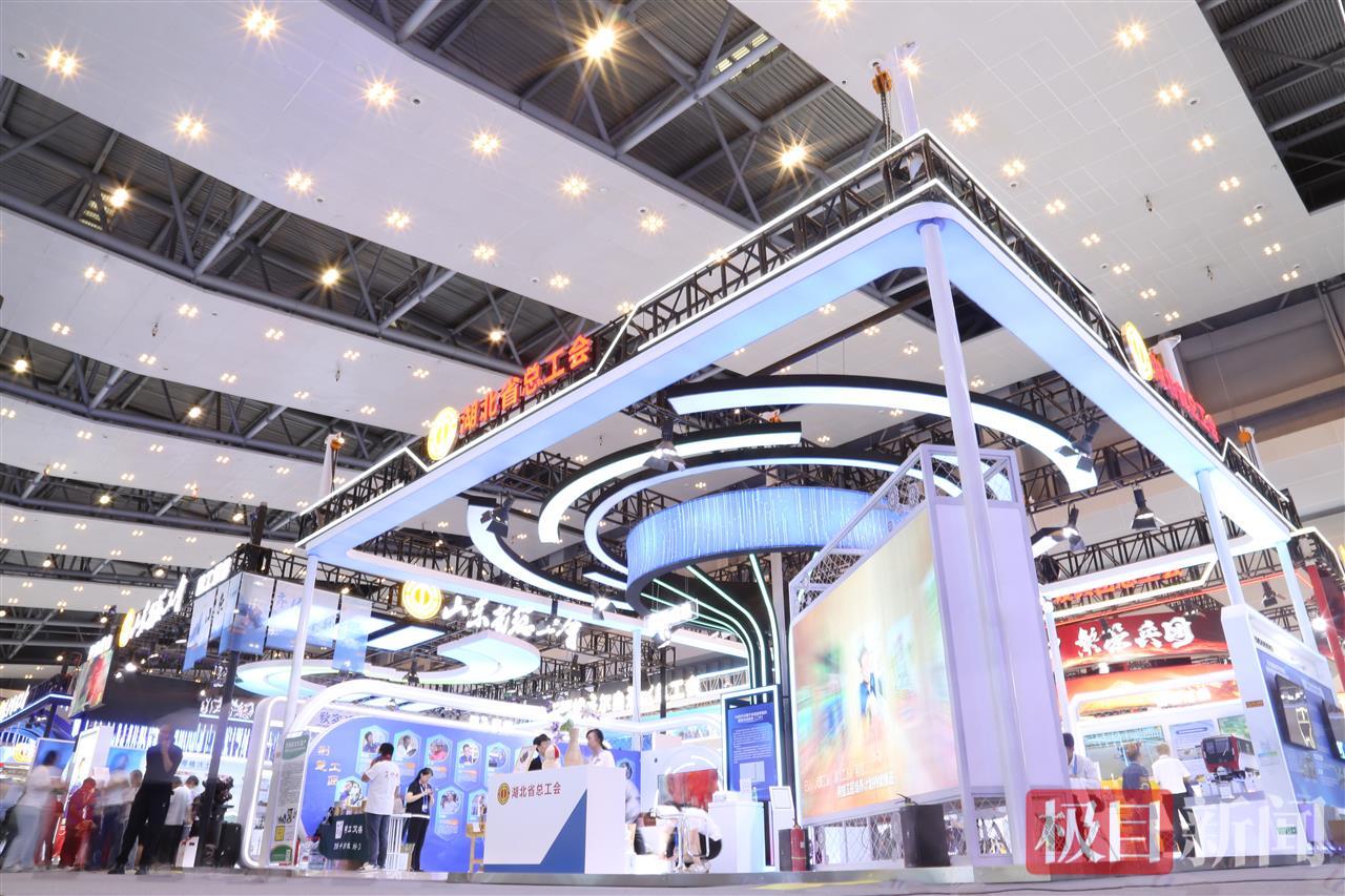 湖北“智造”闪耀重庆！智能驾驶、电力机器人、6G技术齐亮相尽显创新底气(图4)