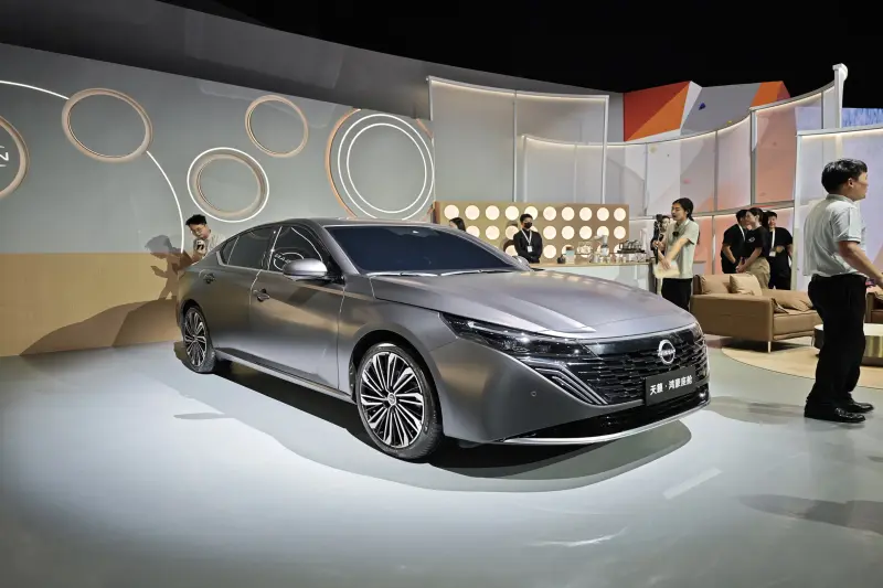 日产天籁PLUS首秀内饰大变样配鸿蒙5智能座舱行吗