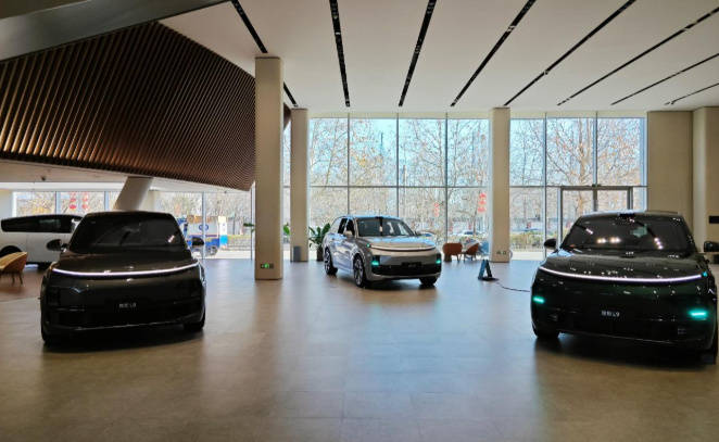 自动驾驶“黑话”大战谁能真正让技术落地？