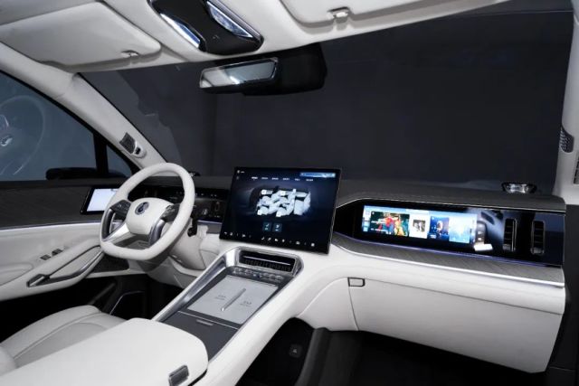 长安CS75 PLUS智慧冠军版上市智能座舱全面升级