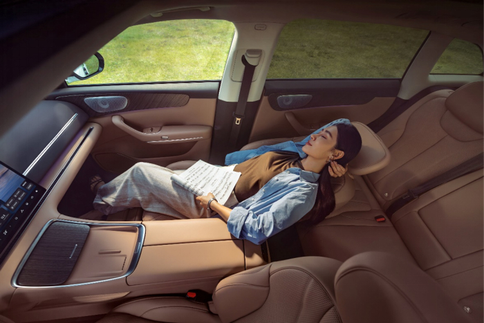 佑驾创新获全球车企定点 32亿元智能座舱项目2026年量产