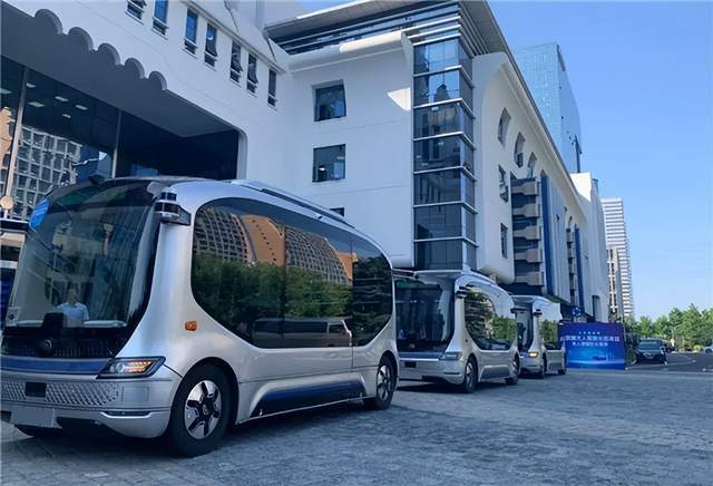 双重上市 + 7国牌照！文远知行用八年证明自动驾驶行得通(图6)