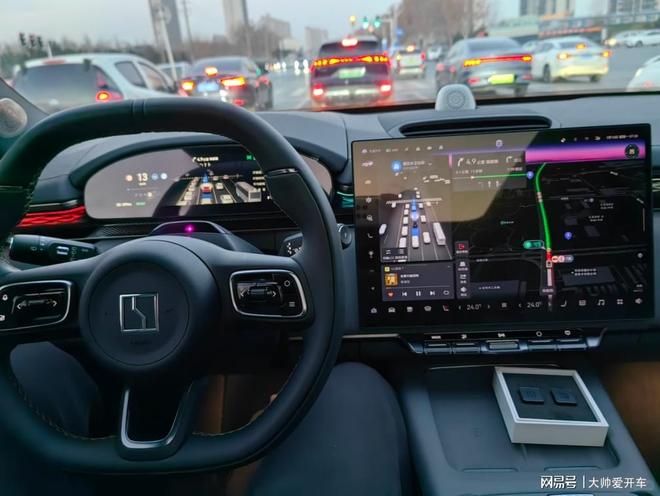 众筹给车换“智驾大脑”极氪车主参不参与都划算！(图1)