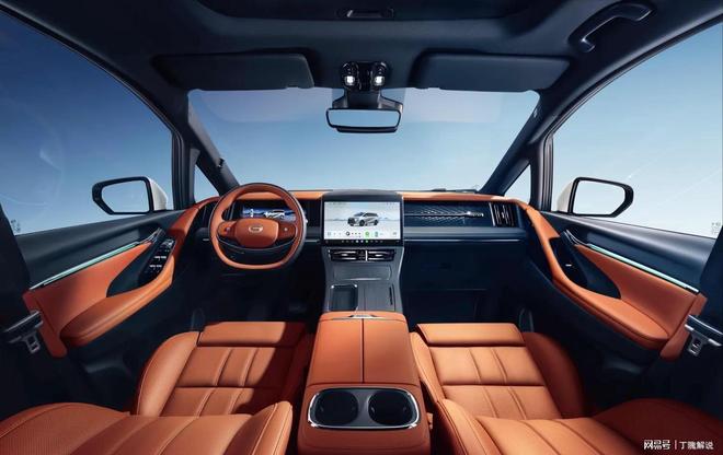 试驾腾势D9后我决定放弃：电池零自燃自动驾驶是未来趋势(图4)