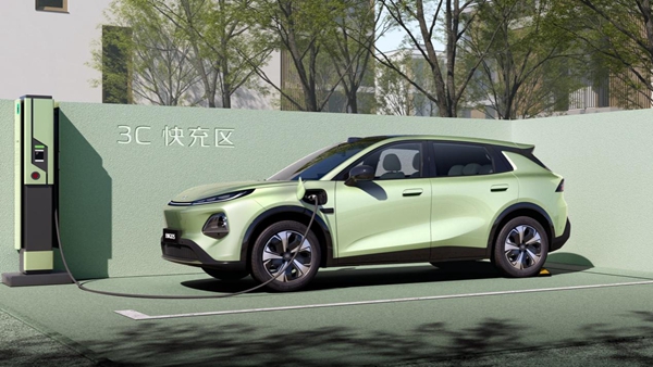 长安启源全新Q05开启超级购车季 仅749万起、10万内配激光雷达纯电SUV(图4)