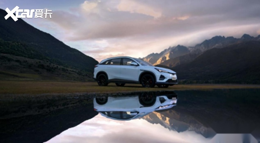 极狐全新阿尔法T5：AI大模型赋能座舱秒变“出行伙伴”(图3)