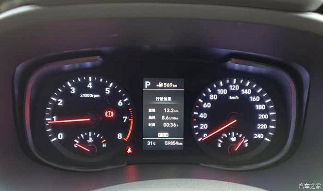 豪华轿车配置对比 谁的科技配置更全面