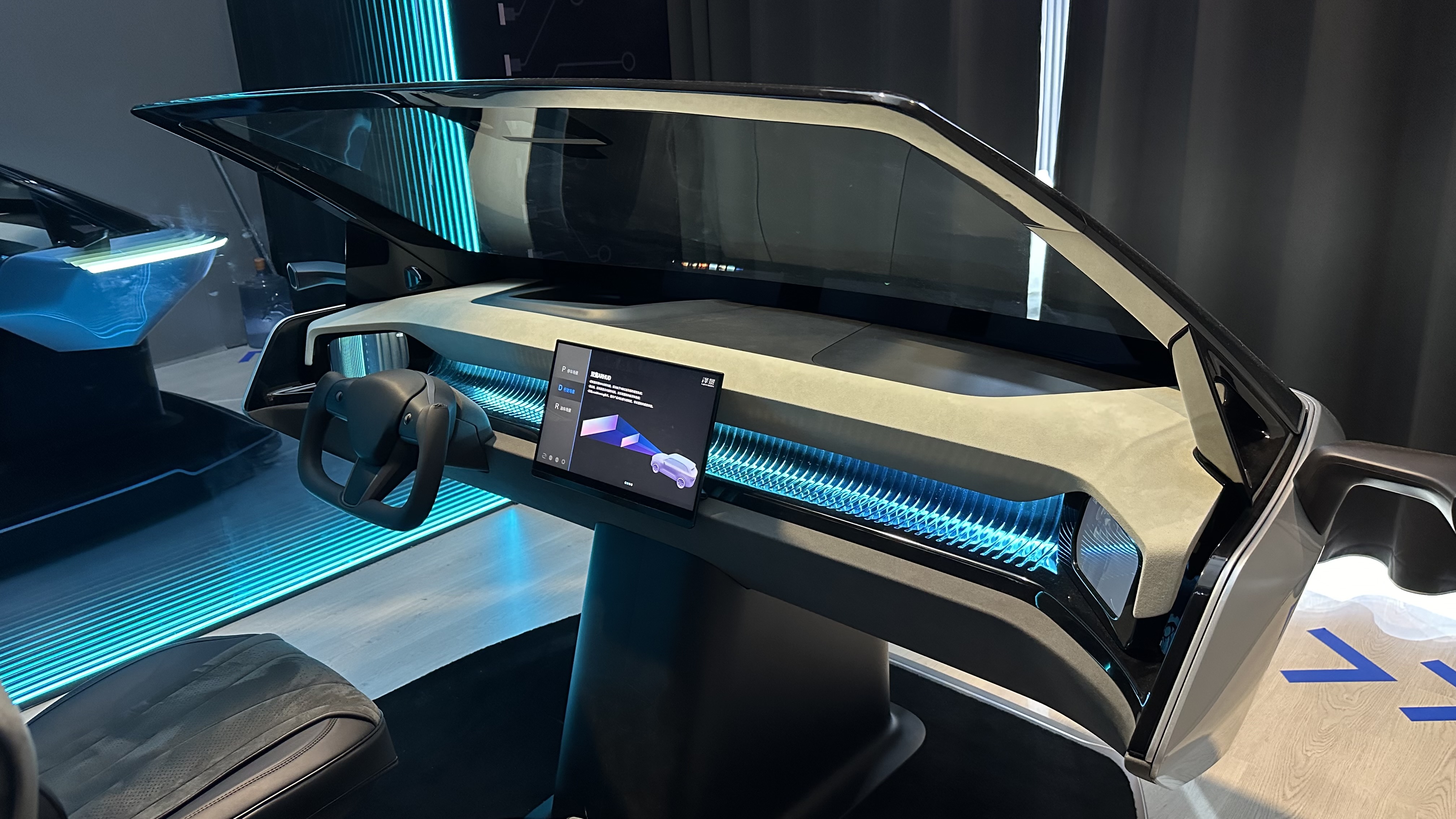 iTSTech：智慧座舱技术发展综述 2025