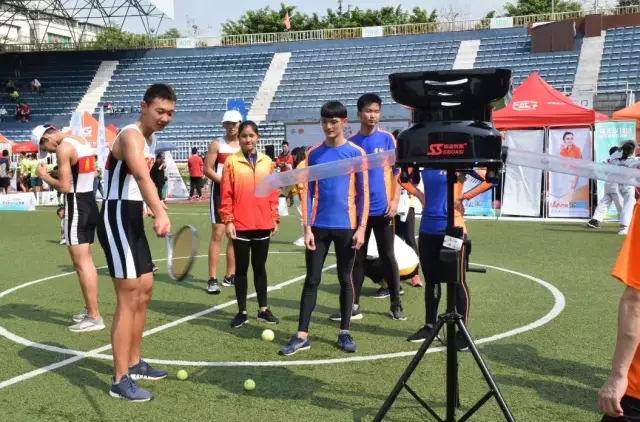 AI网球机器人助力训练智能运动设备融入全民健身