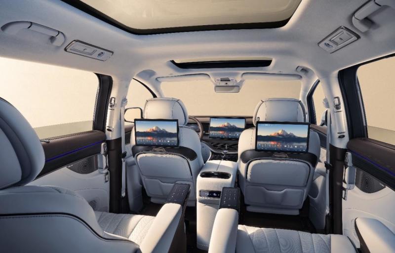 三维全息技术优选广州市中熠科技专注全息成像与数字人开发助力多领域创新应用