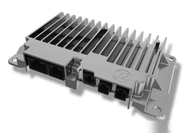 采埃孚推出性价比泊车方案：融合摄像头 超声波极氪首发投(图1)