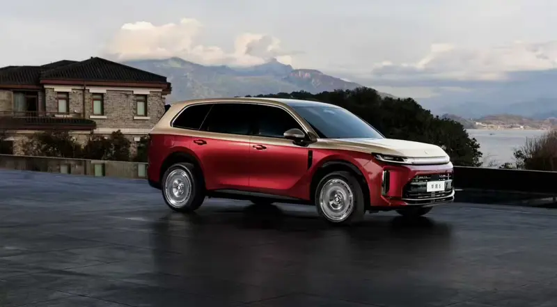 华境S官宣大饼轮毂+双色车身标配华为乾崑智驾(图1)