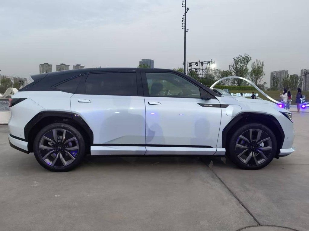 那么豪华那么美！广汽本田P7劲爆价1999万元起(图7)