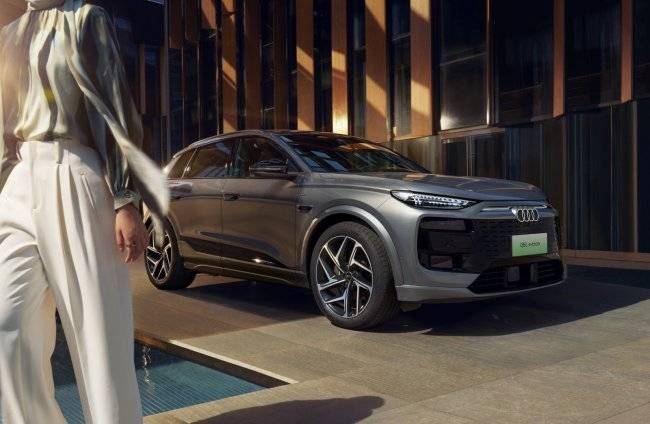 数字座舱体验一汽奥迪Q6Le-tron打造五屏联动空间